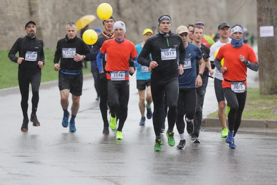 Основной день VII Псковского марафона 