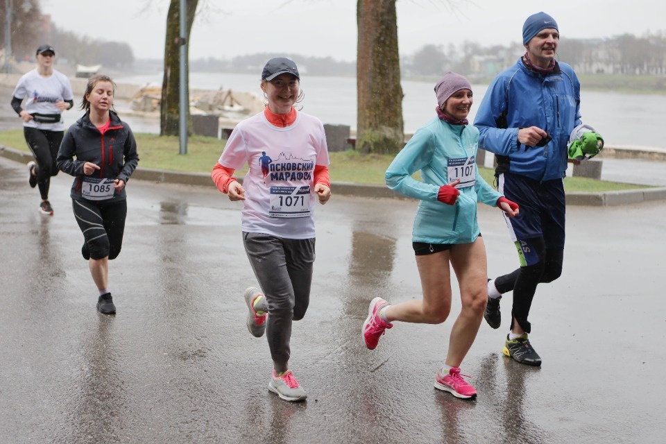 Основной день VII Псковского марафона 