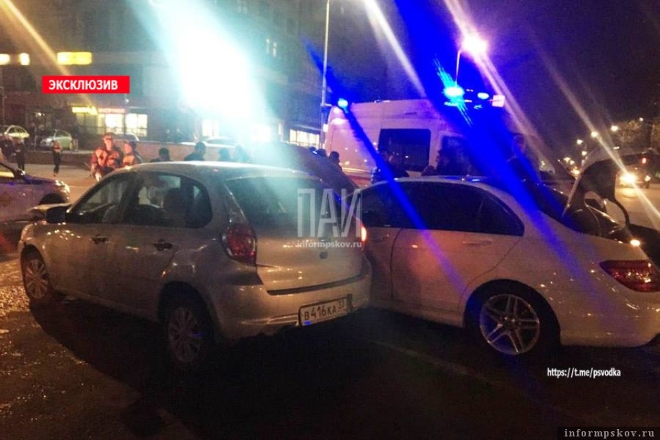 ДТП произошло на перекрёстке   улицы Юбилейной и Рижского проспекта в Пскове 
