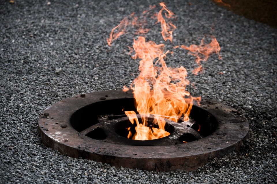 Вечный огонь в Псковской области обеспечат бесплатным газом