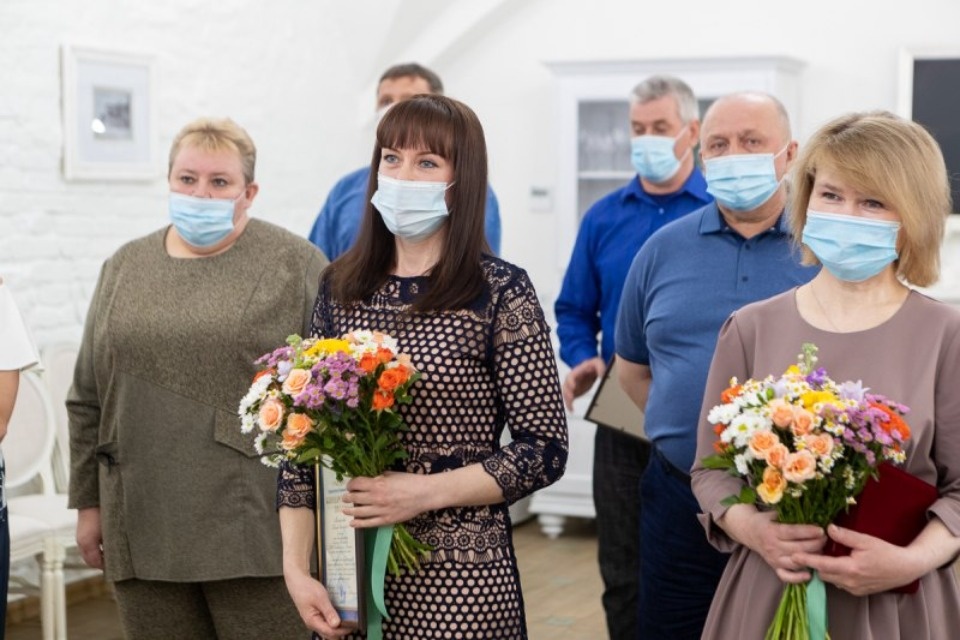 Двум псковским медикам присвоили почетное звание «Заслуженный работник здравоохранения Псковской области»