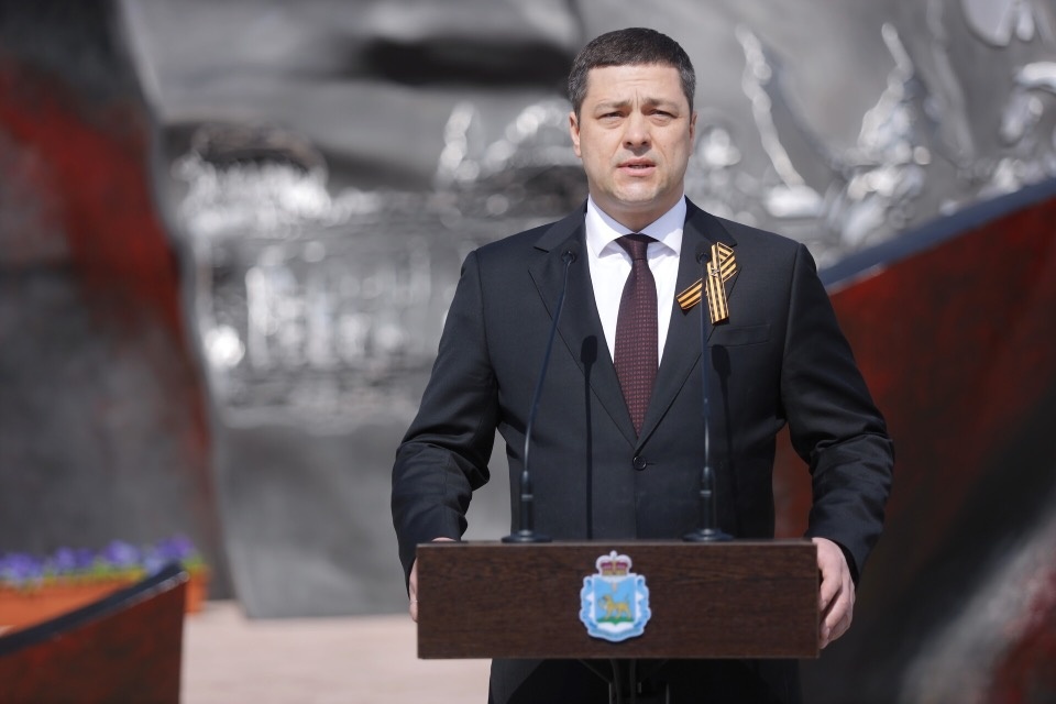 Отмена ограничений на работу общепита и новый памятник стали главными псковскими событиями апреля