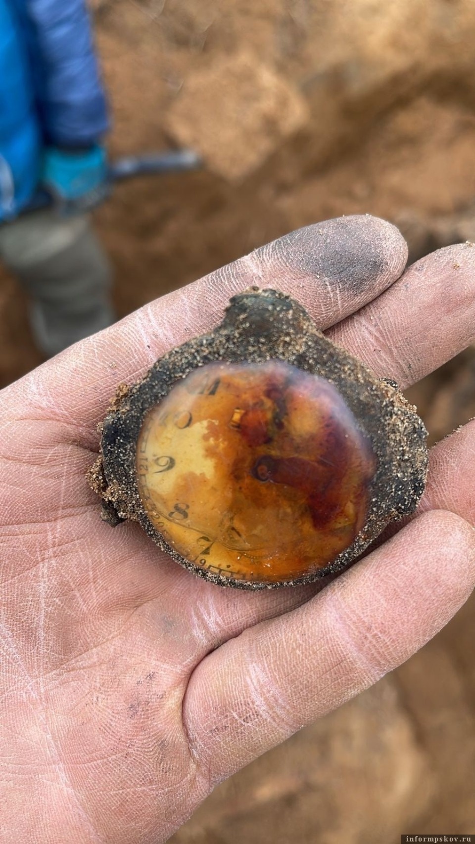 27 медальонов погибших красноармейцев обнаружили поисковики в Невельском районе