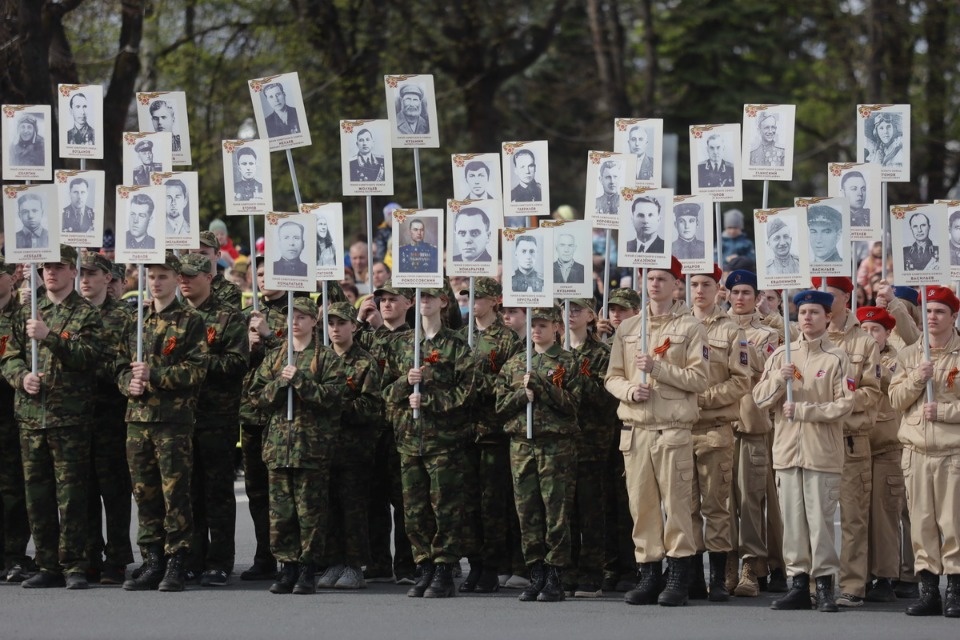 «Бессмертный полк» на марше