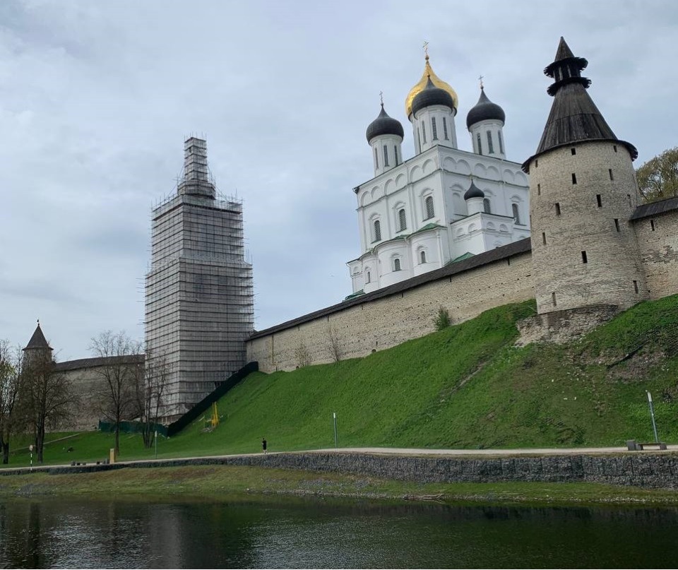 Выставки и собрания будут проводить в Пороховом погребе  на территории Псковского Кремля