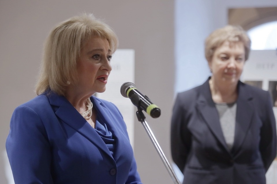 Именем Петра