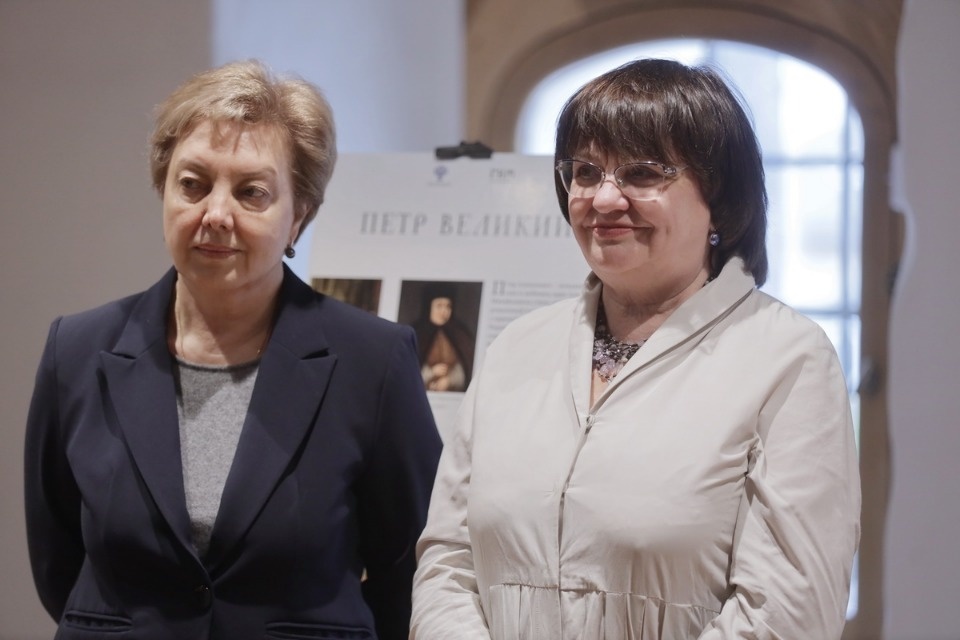 Именем Петра