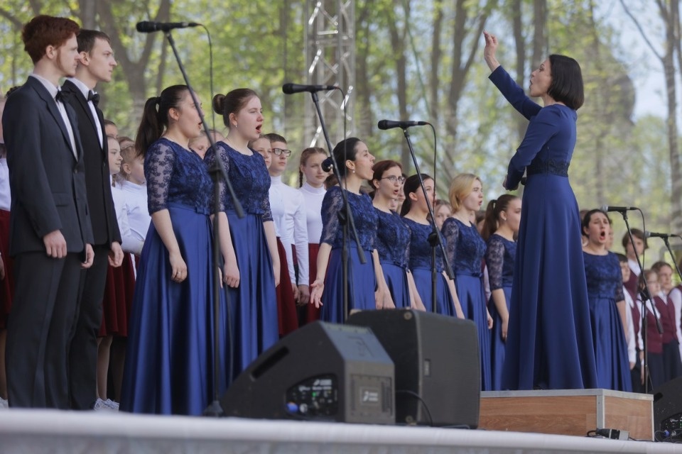 Лучше хором