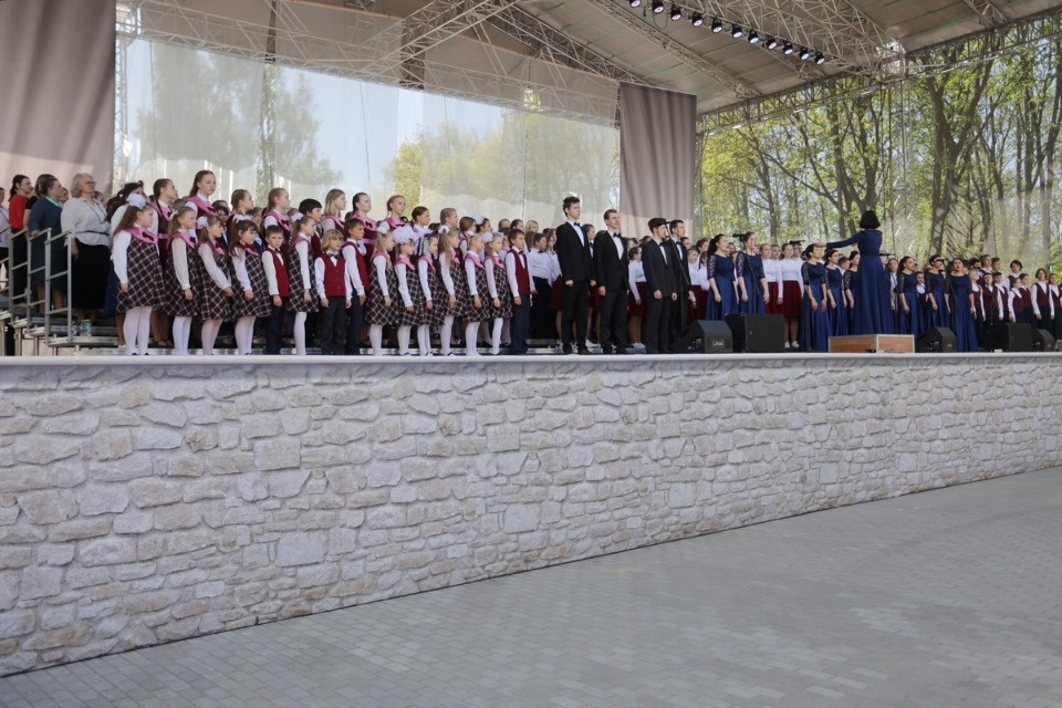 Лучше хором