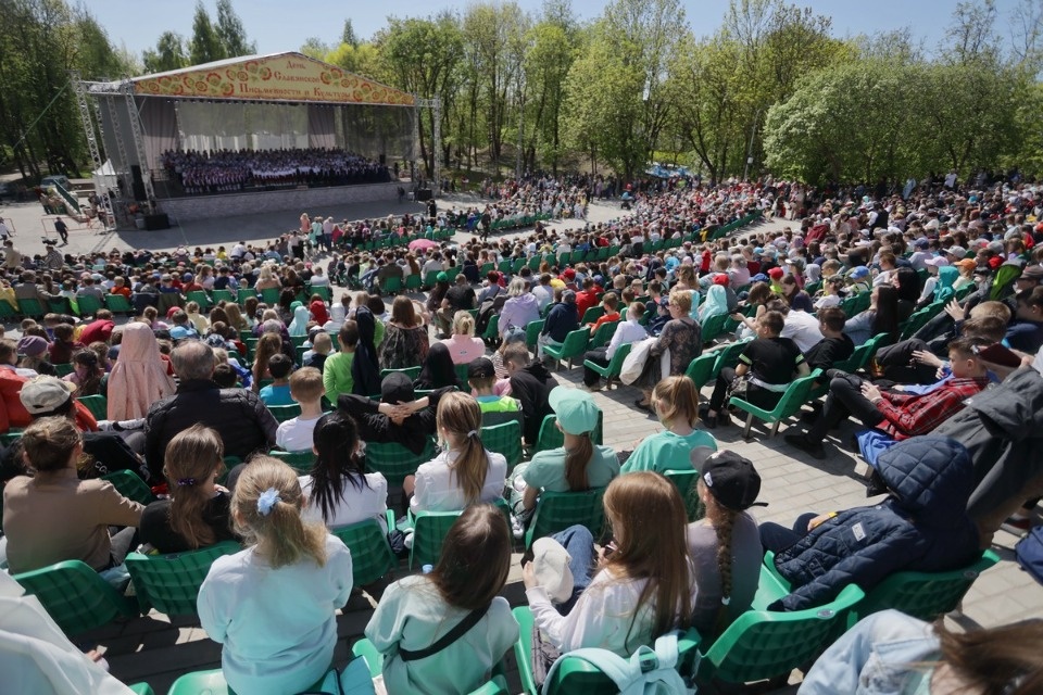 Лучше хором