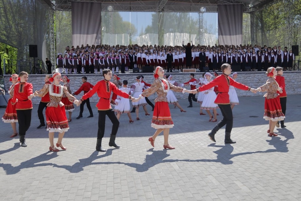 Лучше хором