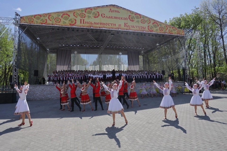 Лучше хором