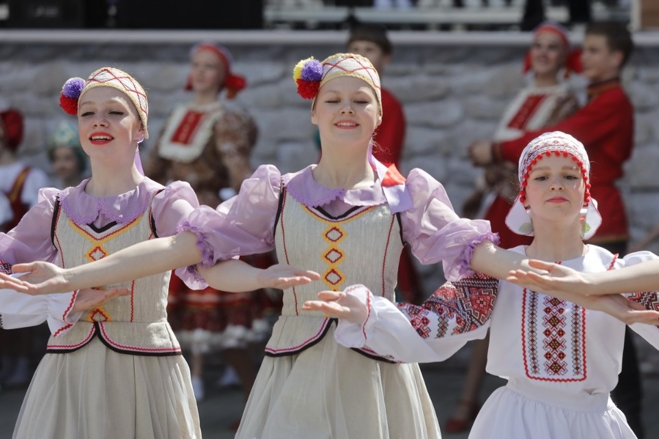 Лучше хором