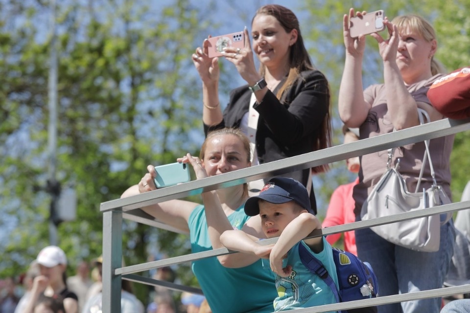 Лучше хором