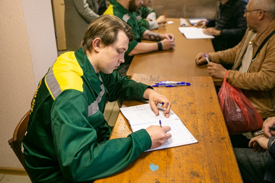 Конкурс «Лучший по профессии» среди электриков прошел в Пскове