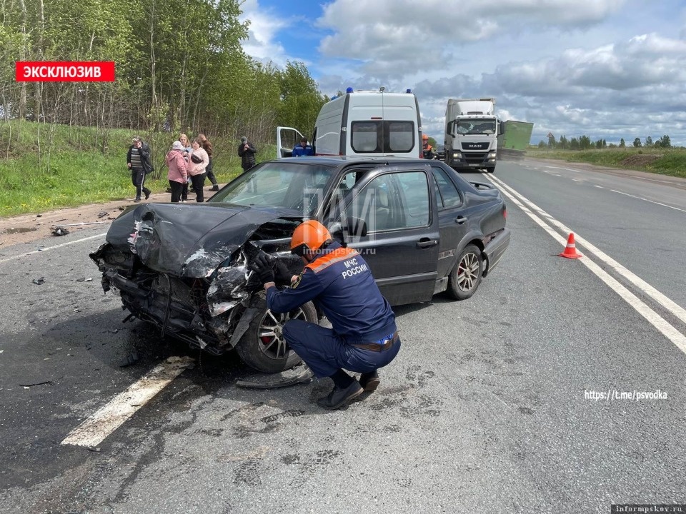 В результате ДТП в Великолукском районе пострадал один человек В результате ДТП в Великолукском районе пострадал один человек
