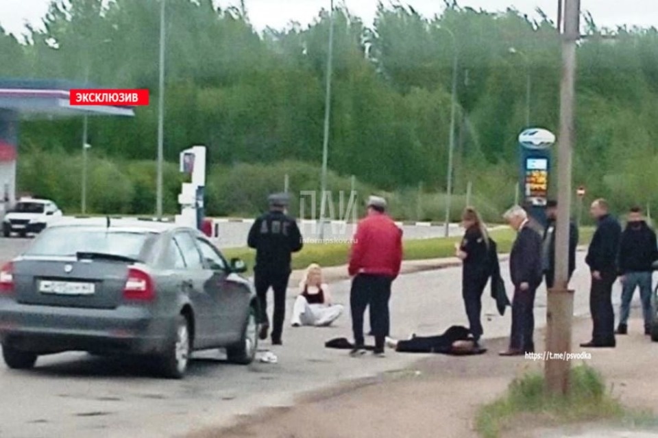 Возбуждено уголовное дело по факту наезда автомобиля на двух школьниц в Дедовичах