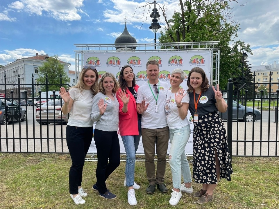 Спасите! Помогите!