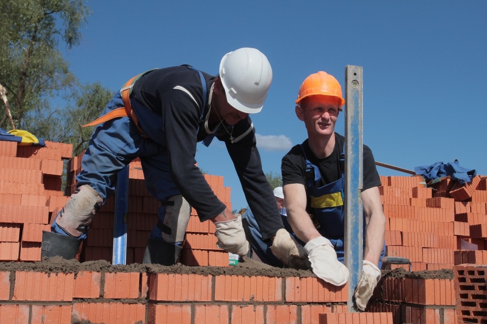 Более 200 млн рублей получит Псковская область на завершение работ в соцгородке