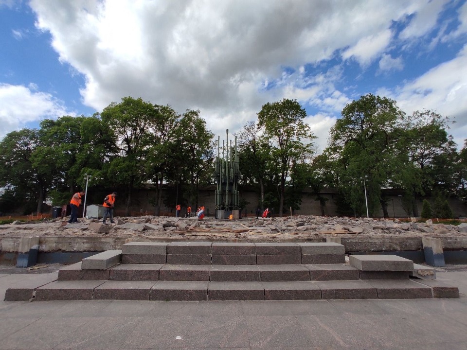 Вечный огонь в Пскове планируют перенести на время ремонта мемориального комплекса