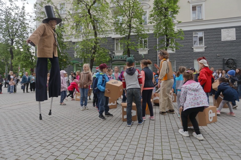Куклы так похожи на людей Куклы так похожи на людей