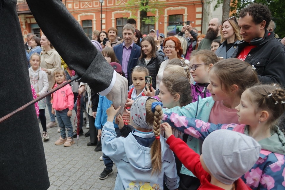 Куклы так похожи на людей Куклы так похожи на людей