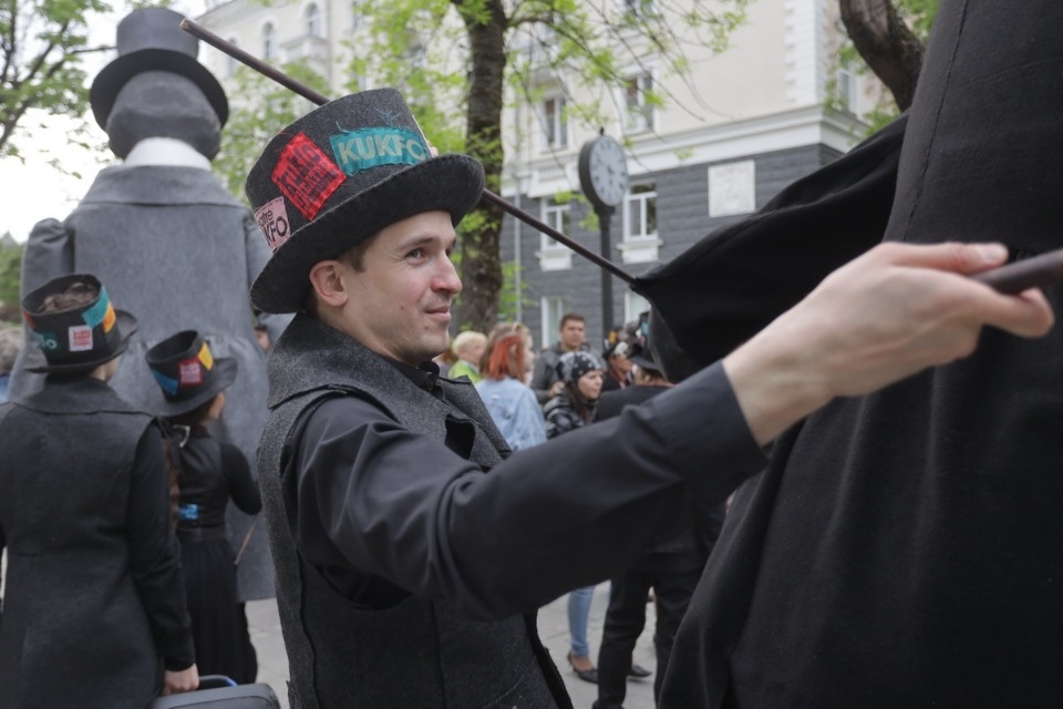 Куклы так похожи на людей Куклы так похожи на людей