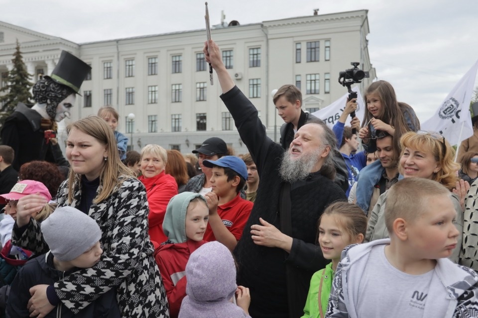 Куклы так похожи на людей Куклы так похожи на людей