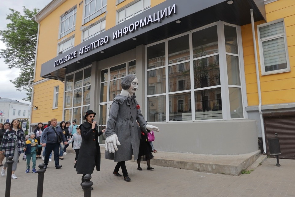 Куклы так похожи на людей Куклы так похожи на людей