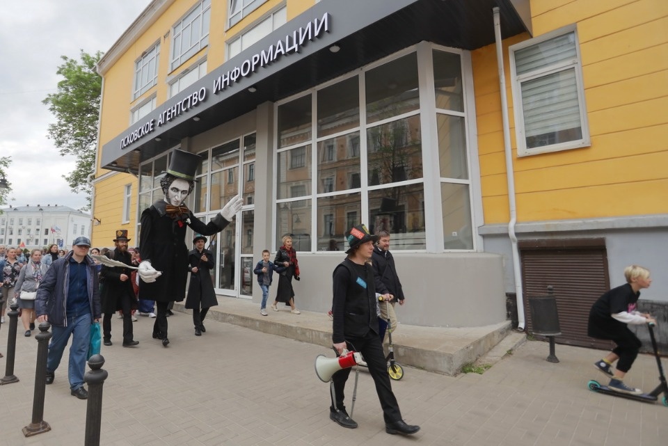 Куклы так похожи на людей Куклы так похожи на людей