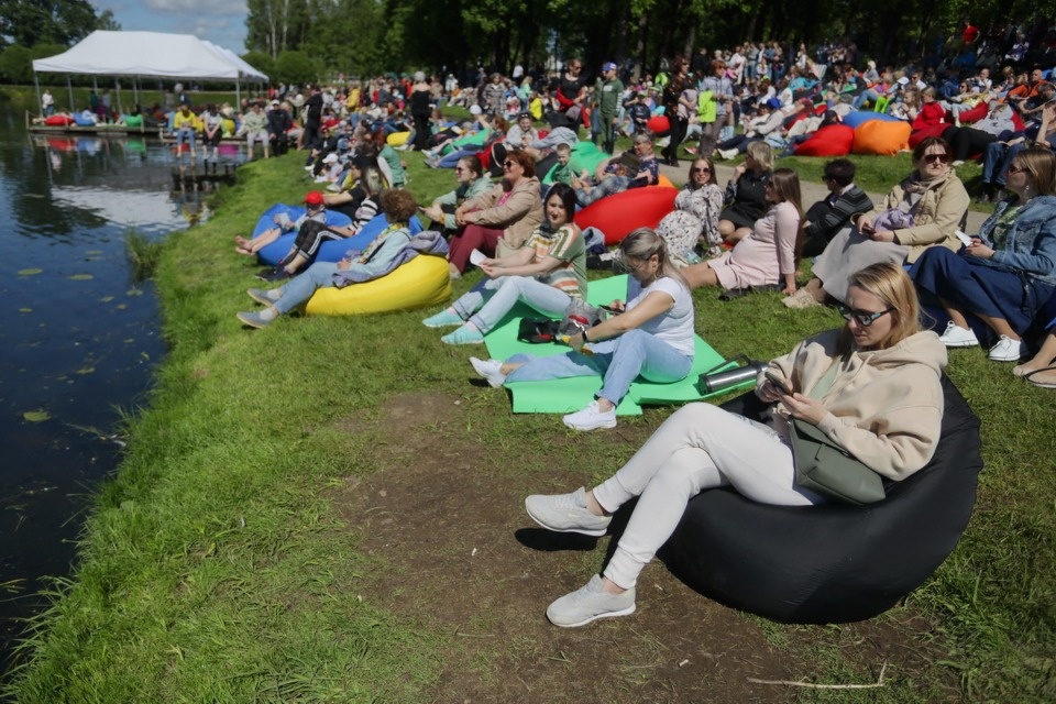 «Сны над тёмной водой»