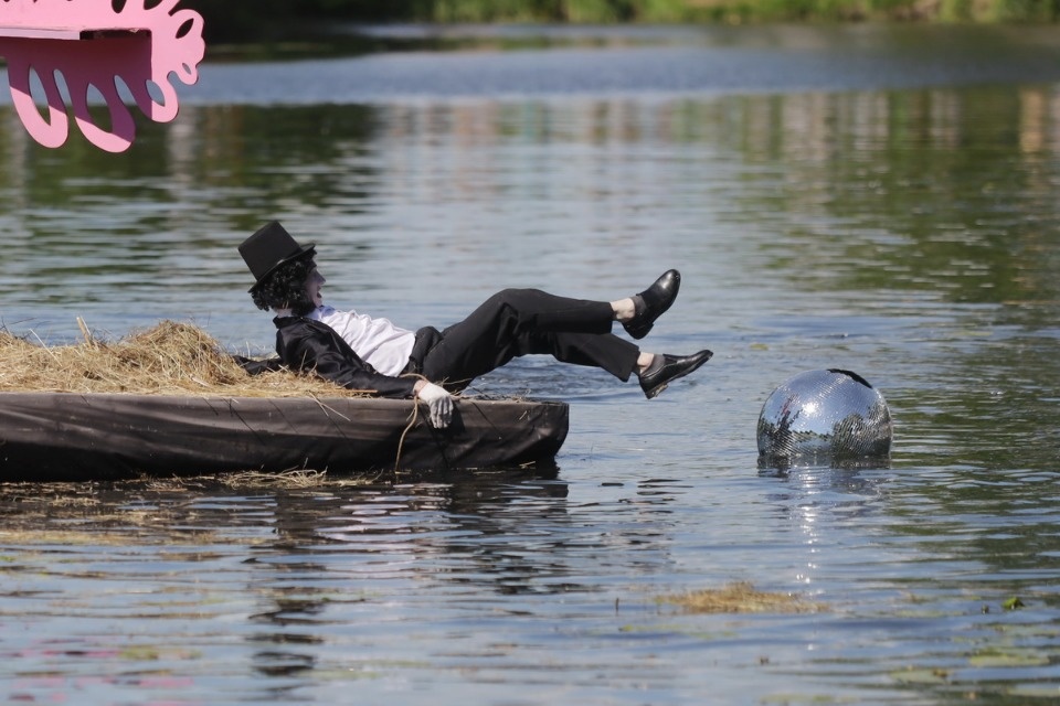 «Сны над тёмной водой»