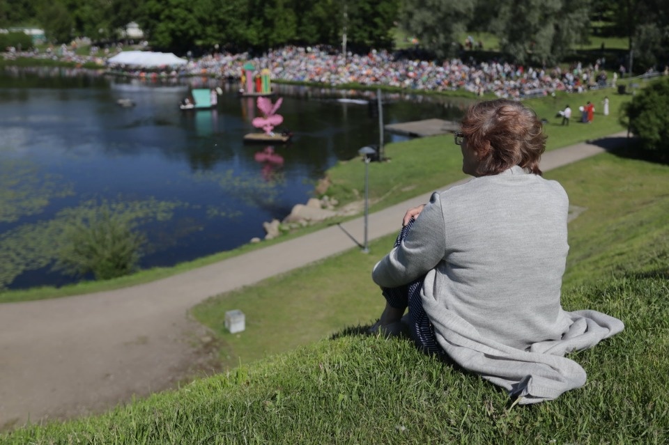 «Сны над тёмной водой»
