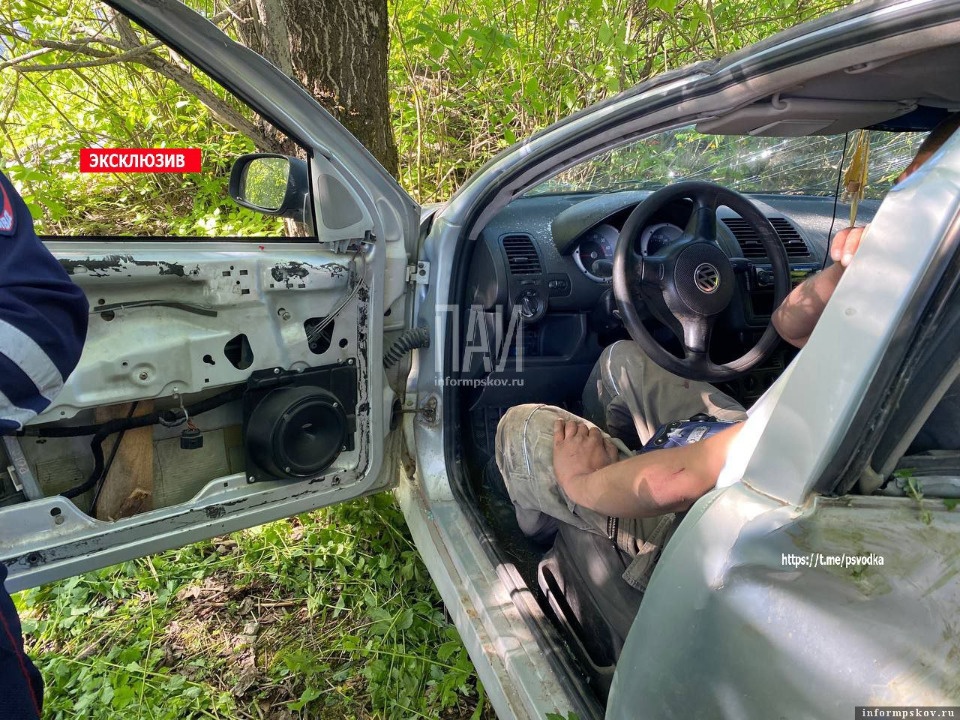 Пьяный водитель вылетел в кювет в Псковском районе