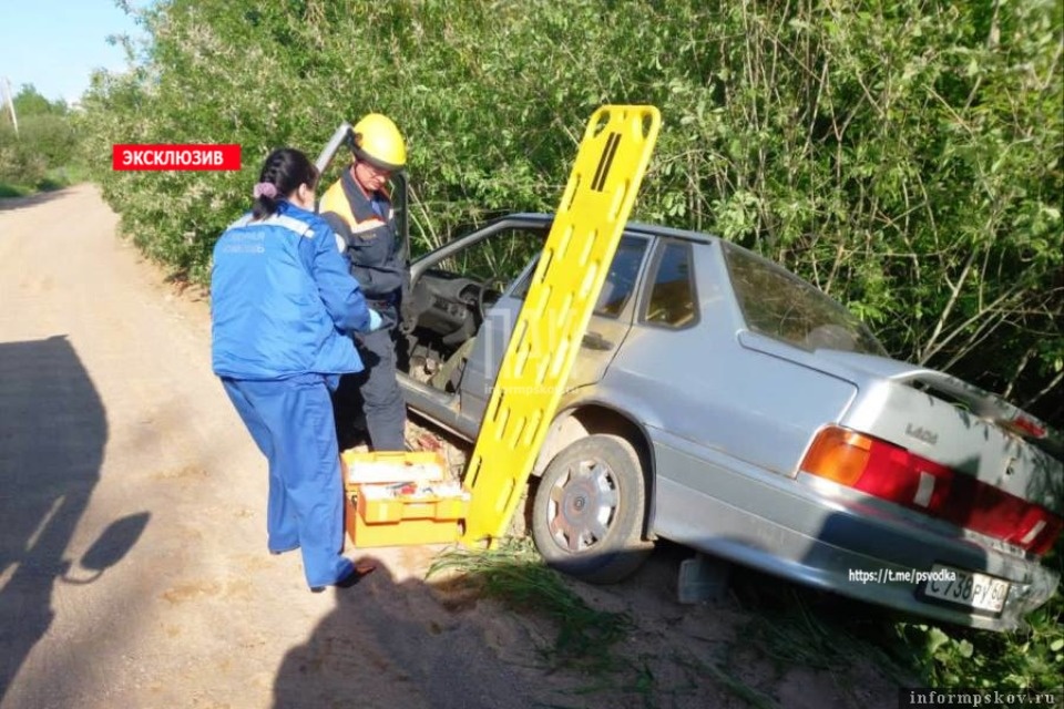 Мужчине потребовалась госпитализация в результате ДТП в Гдовском районе Мужчине потребовалась госпитализация в результате ДТП в Гдовском районе