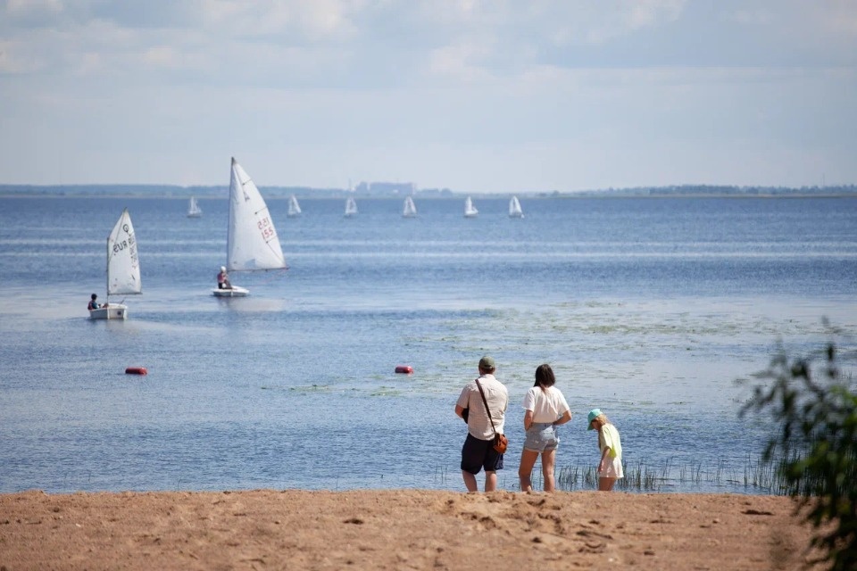  Под парусом