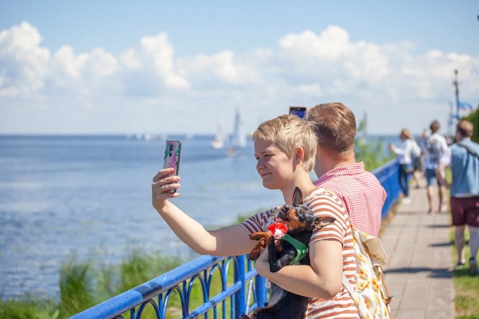  Под парусом