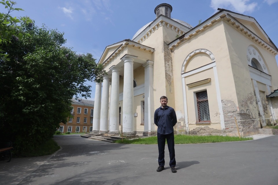 В Псковском планетарии стали показывать полнокупольные фильмы В Псковском планетарии стали показывать полнокупольные фильмы