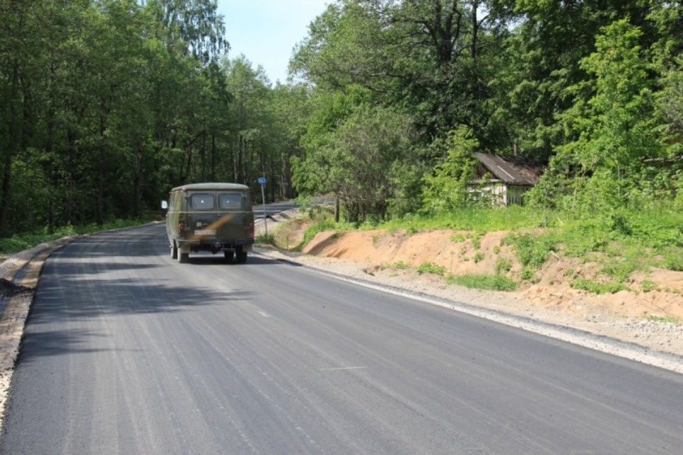 Продолжается ремонт дороги к мемориалу «Александр Невский с дружиной» в Гдовском районе