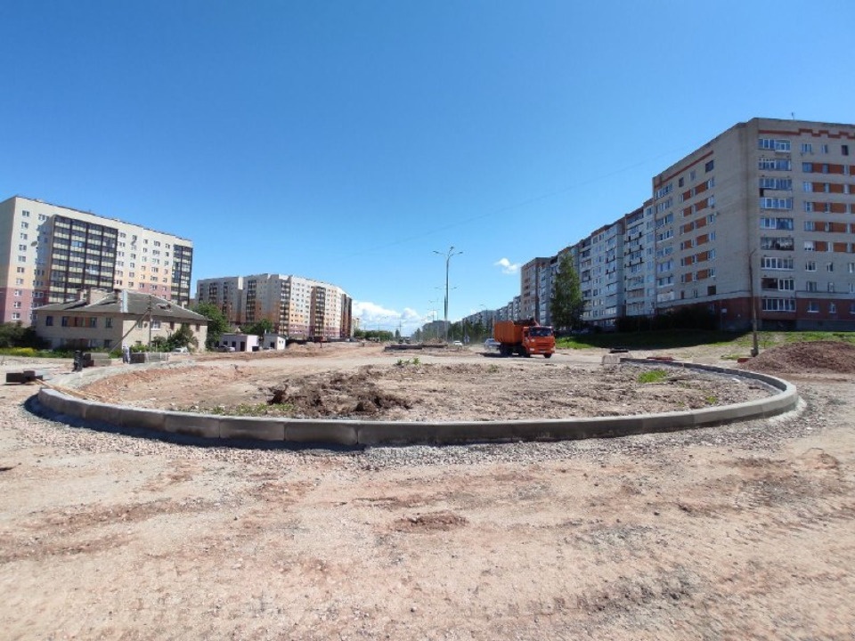 В скором времени откроется движение по двум новым полосам на улице Кузбасской Дивизии в Пскове