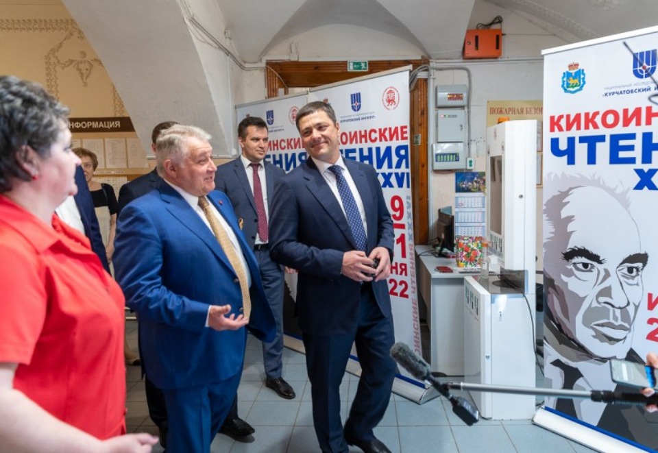 Кикоинский класс псковской школы оснастили новой мобильной лабораторией