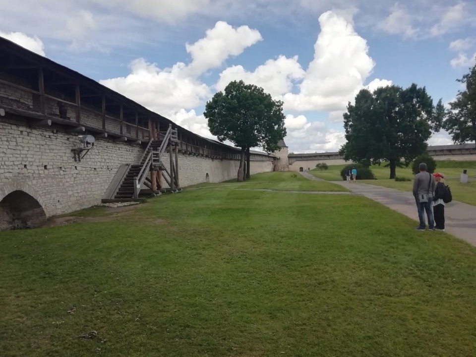 Плату за вход на прясла в северной части Кремля ввели в Пскове 