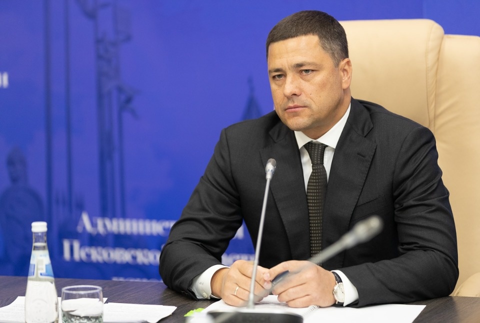 Обращения родных и близких военнослужащих выполняются в приоритетном порядке – Псковский губернатор