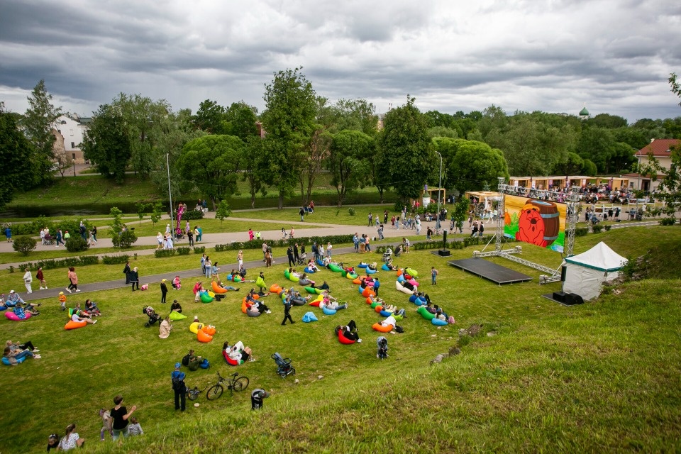 Порядка 100 тысяч человек посетили эногастроярмарку «Виноград» в Пскове