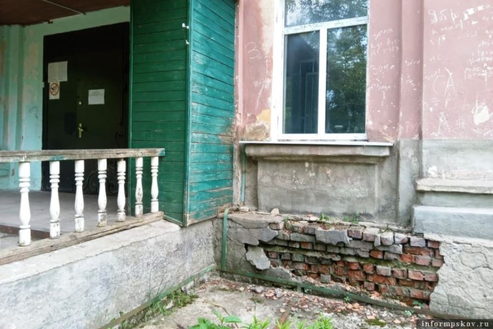 Решение о судьбе социального приюта в Дедовическом районе откладывается на полгода  