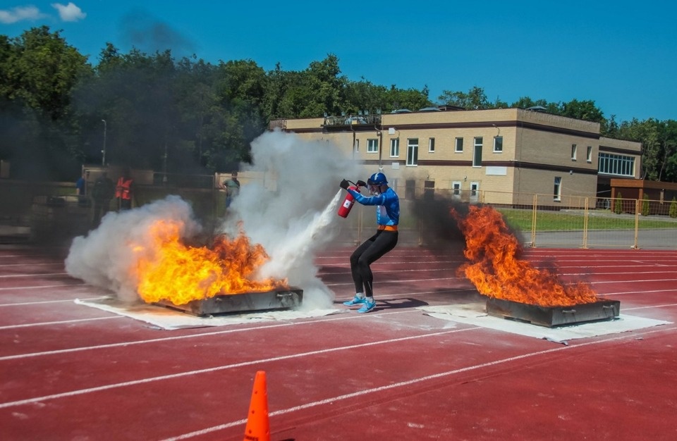 В Пскове подвели итоги соревнований по пожарно-спасательному спорту