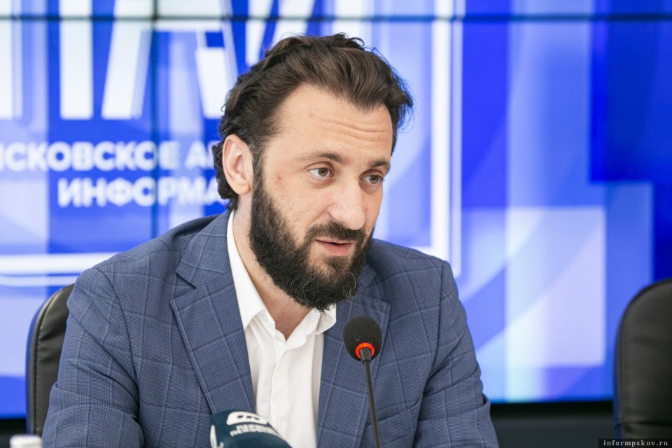 Главврач Псковского перинатального центра об эвакуации рожениц на вертолёте: Это нормальная практика Главврач Псковского перинатального центра об эвакуации рожениц на вертолёте: Это нормальная практика