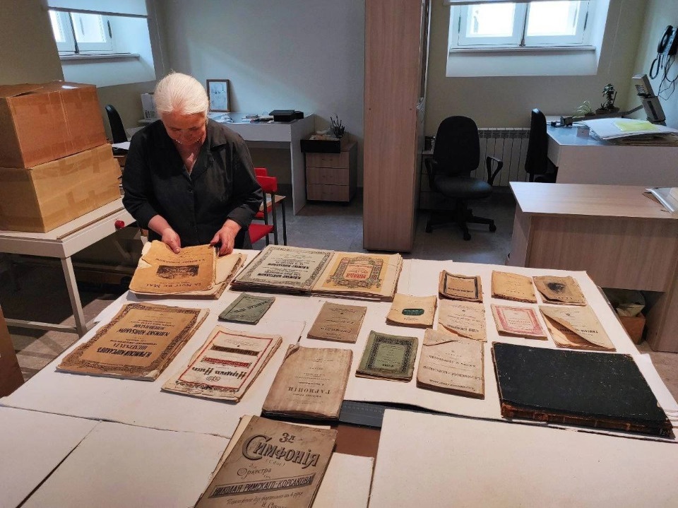 Специалисты займутся реставрацией документов из усадьбы Римского-Корсакова Специалисты займутся реставрацией документов из усадьбы Римского-Корсакова