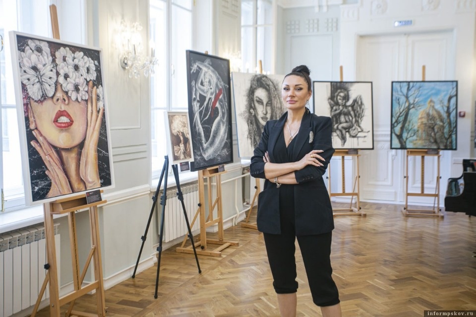 Выставка «Возрождение души» петербургской художницы Галины Линник работает в Пскове Выставка «Возрождение души» петербургской художницы Галины Линник работает в Пскове