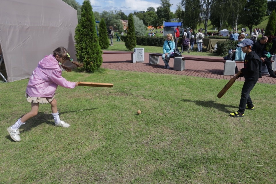 Молот и песня Молот и песня